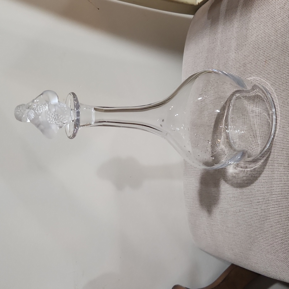 Lalique Crystal wine decanter with sculpted stopper